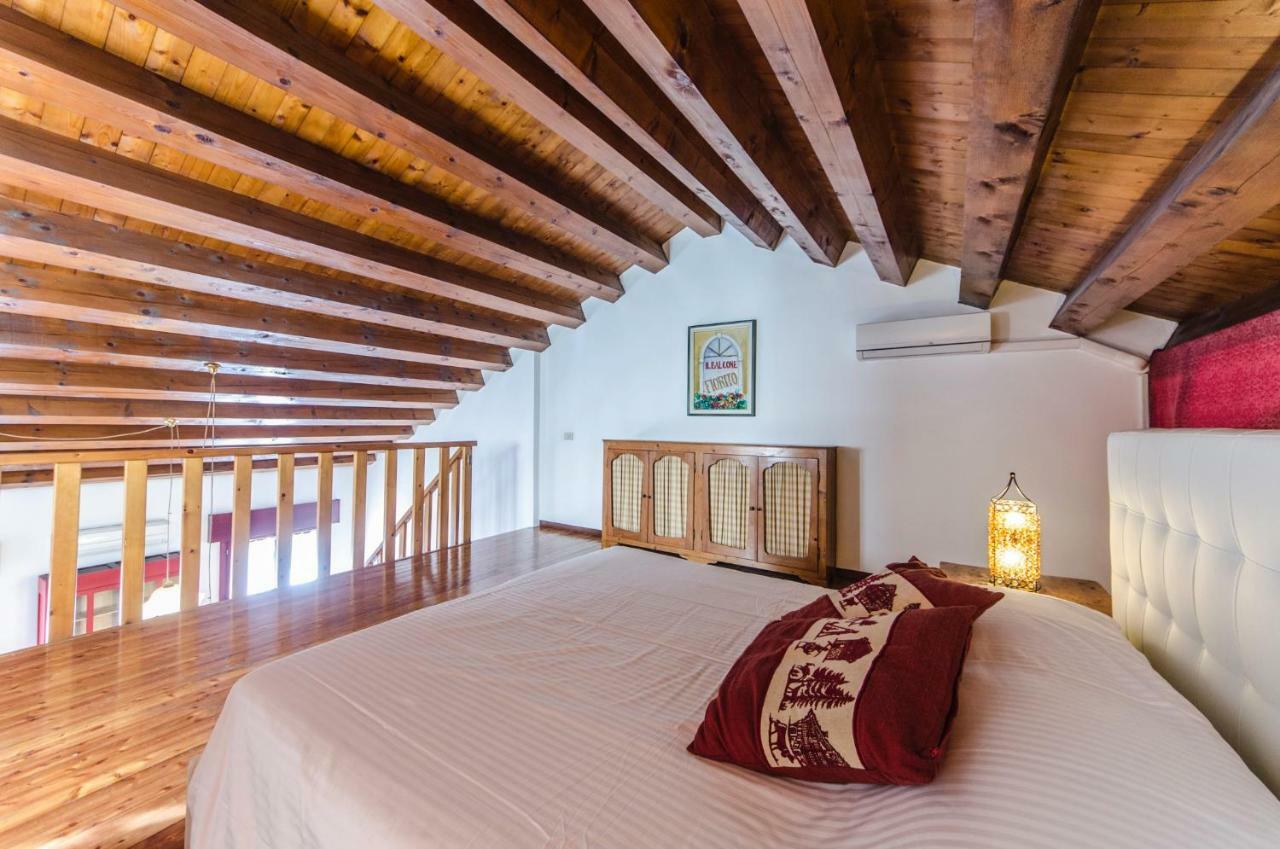 Вілла Novalesi Red House Ноале Екстер'єр фото